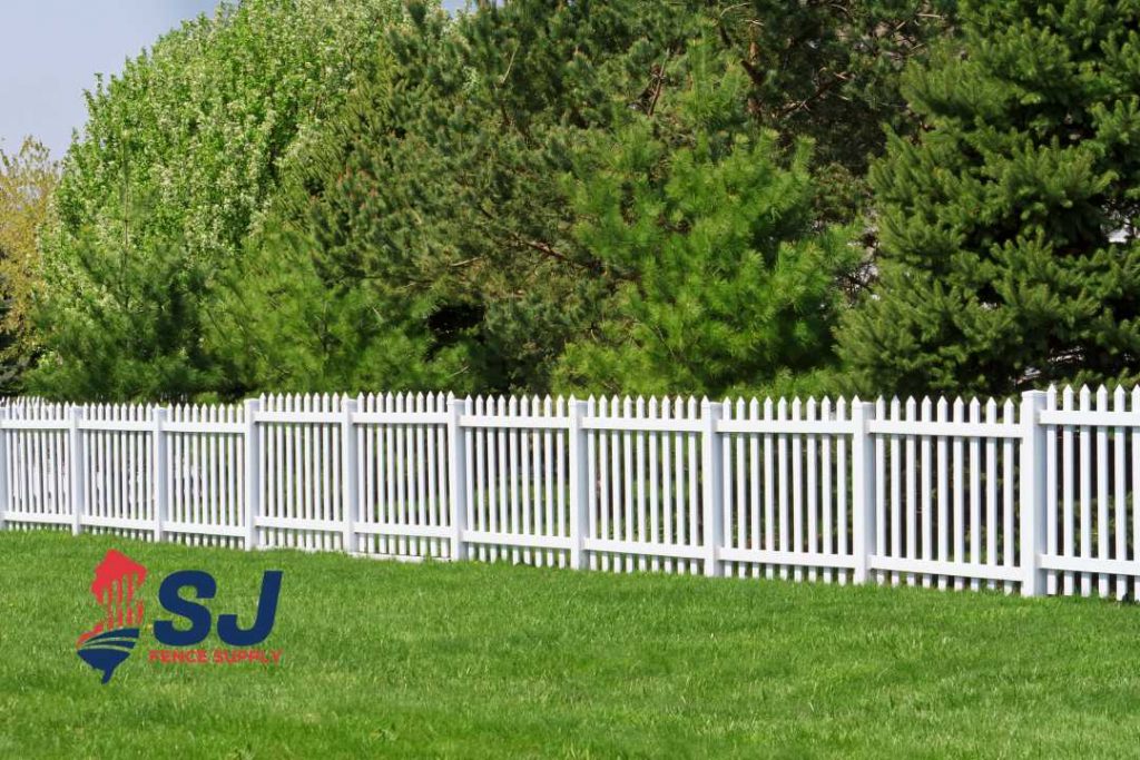 choosing the right vinyl fence